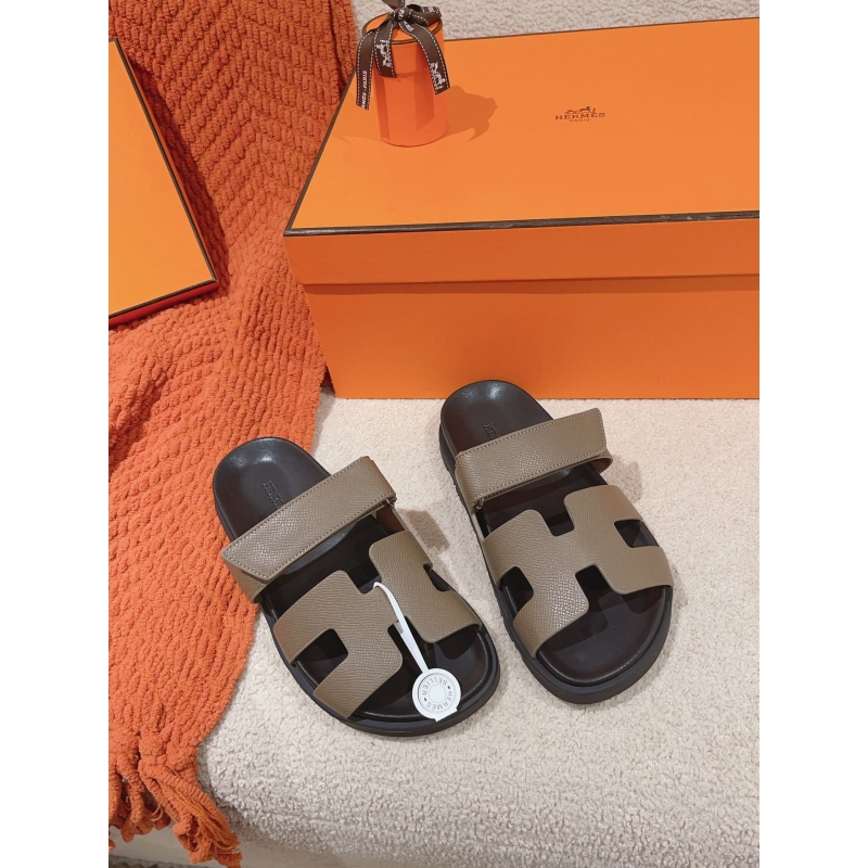 H**mes slippers